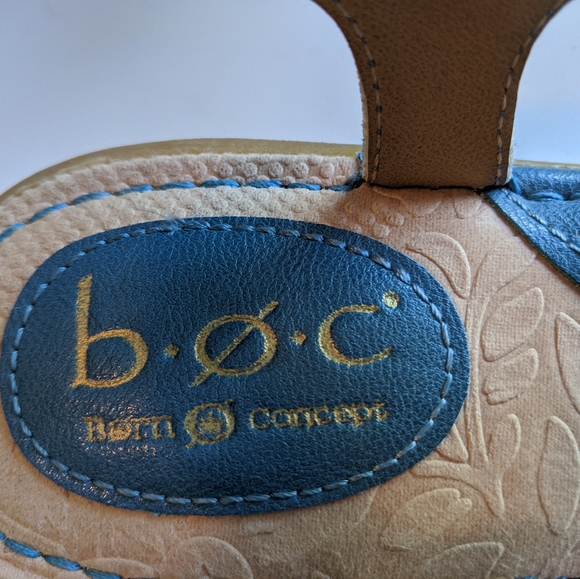 BOC Born Strap Sandals Womens 8M Teal with Gold St - Picture 2 of 4